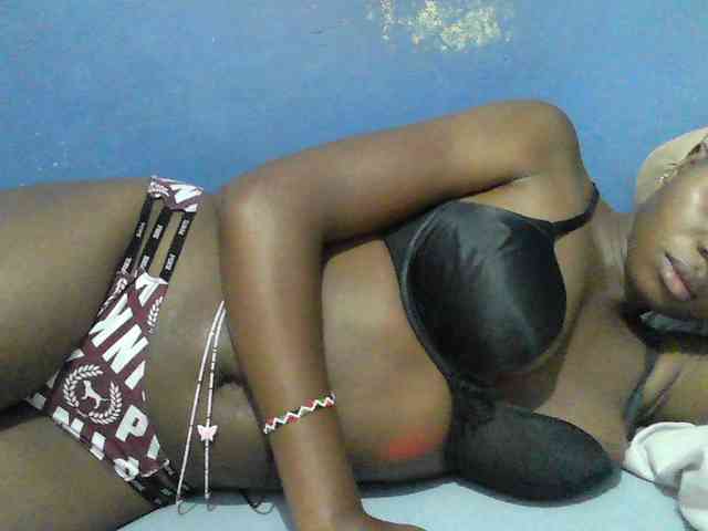 Mystiq-Ella webcam