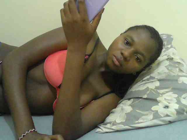 Mystiq-Ella webcam
