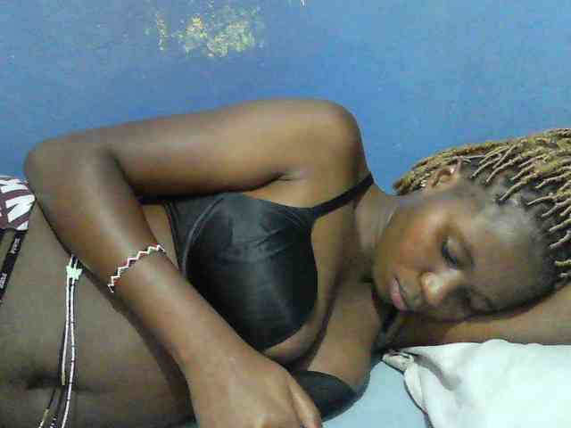 Mystiq-Ella webcam
