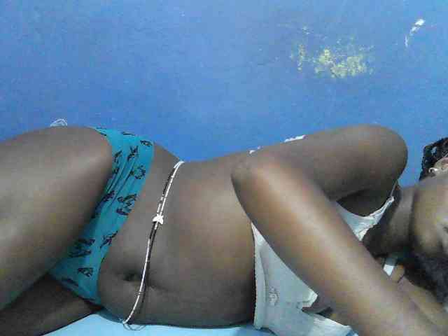Mystiq-Ella webcam