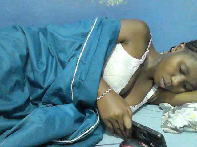 Mystiq-Ella webcam