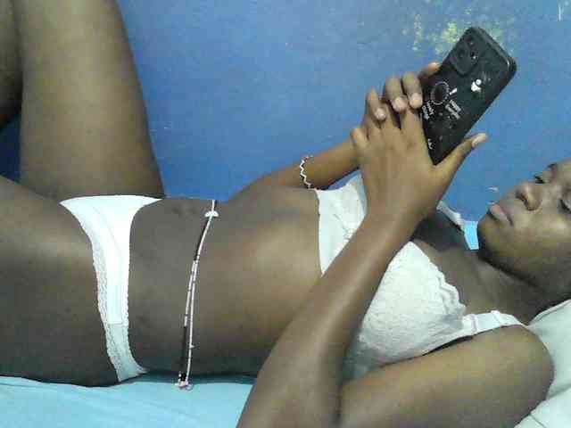 Mystiq-Ella webcam