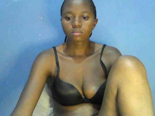 Mystiq-Ella webcam