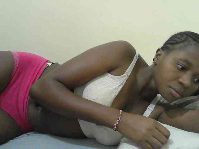 Mystiq-Ella webcam