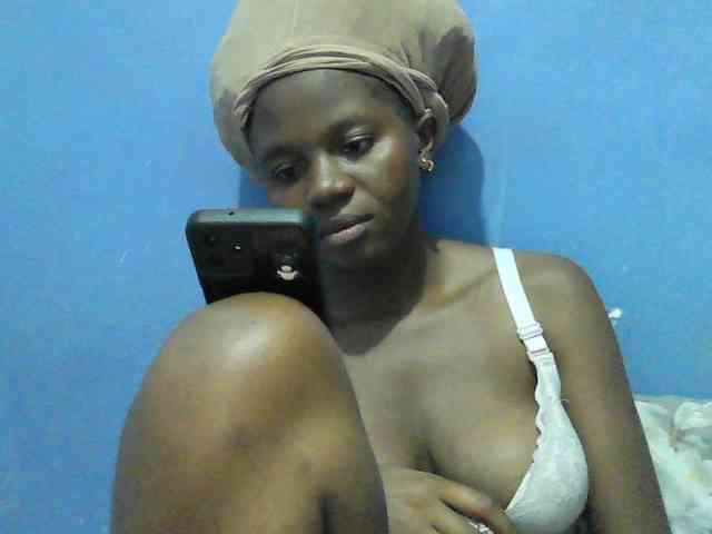 Mystiq-Ella webcam