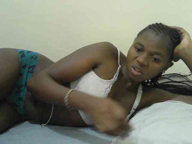 Mystiq-Ella webcam
