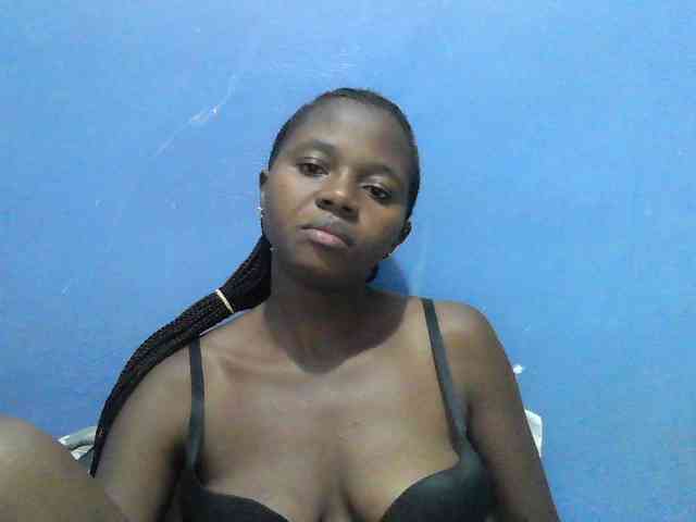 Mystiq-Ella webcam