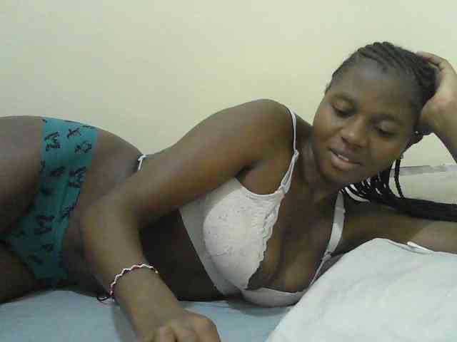 Mystiq-Ella webcam
