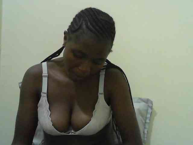 Mystiq-Ella webcam