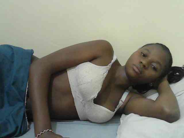 Mystiq-Ella webcam