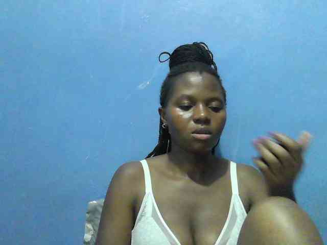 Mystiq-Ella webcam