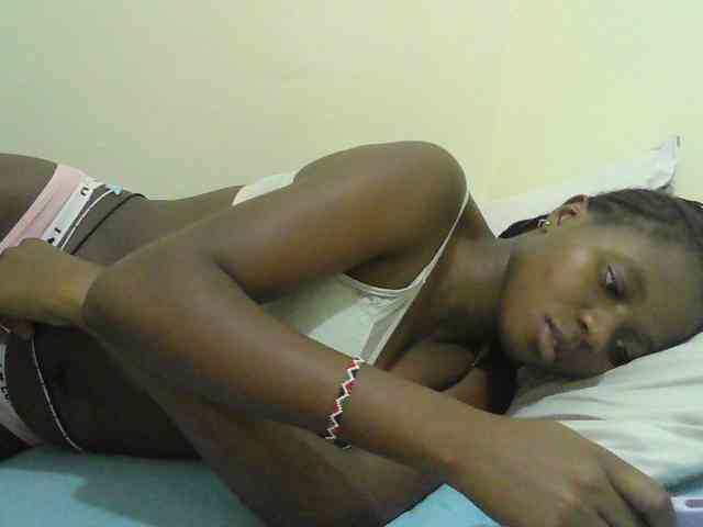 Mystiq-Ella webcam