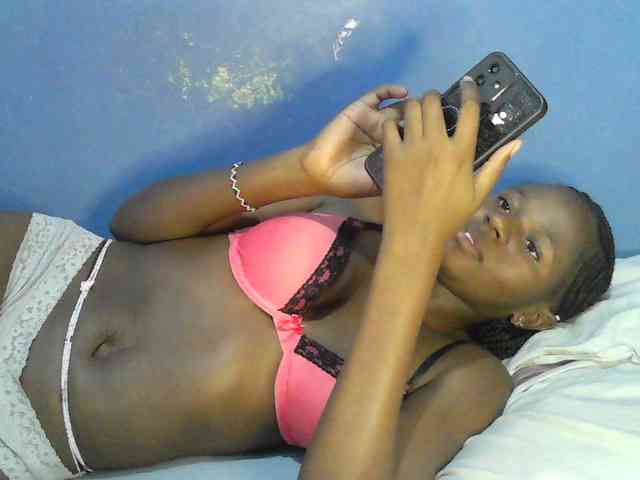 Mystiq-Ella webcam