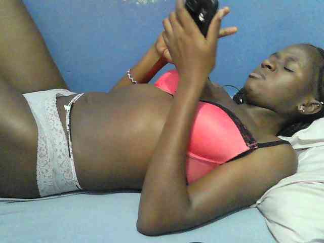 Mystiq-Ella webcam