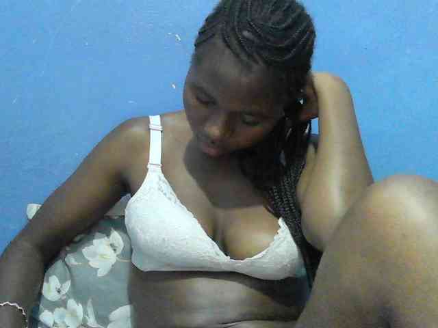 Mystiq-Ella webcam