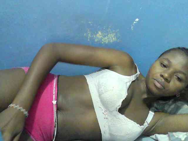 Mystiq-Ella webcam