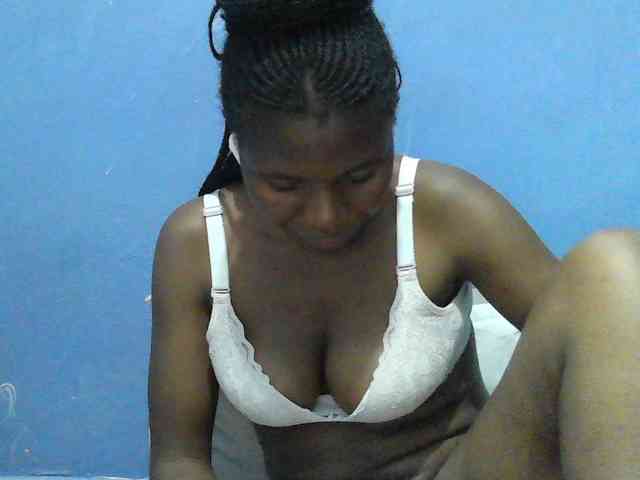 Mystiq-Ella webcam