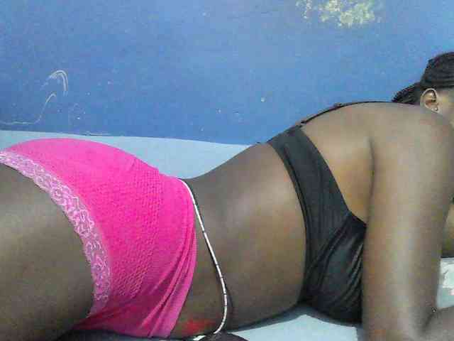Mystiq-Ella webcam