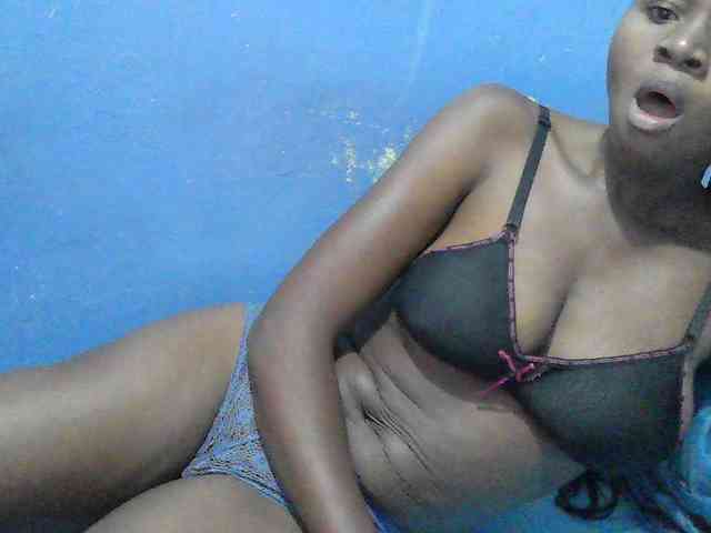 Mystiq-Ella webcam