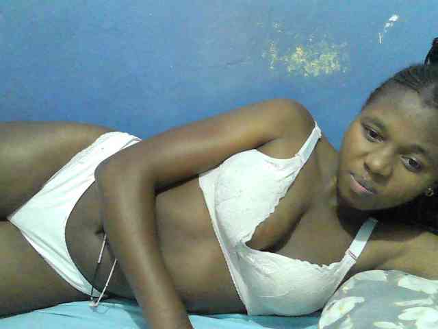 Mystiq-Ella webcam