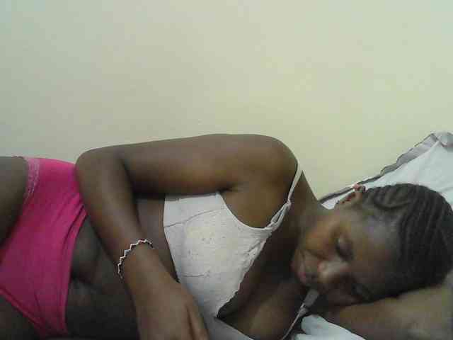 Mystiq-Ella webcam