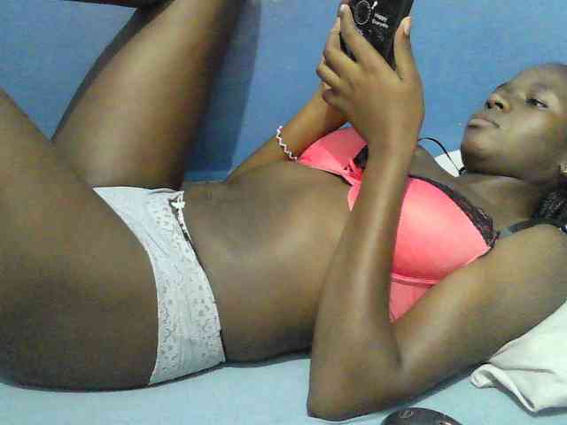 Mystiq-Ella webcam