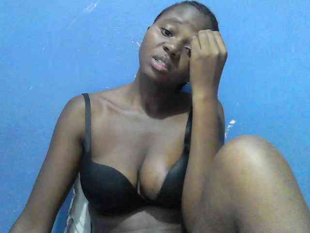 Mystiq-Ella webcam