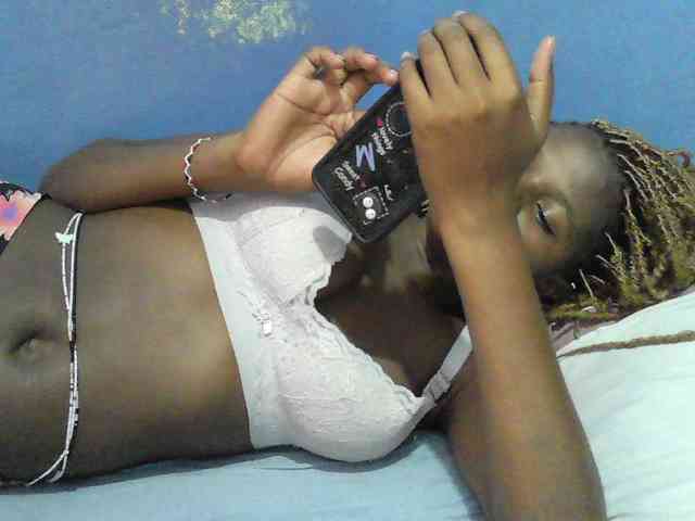 Mystiq-Ella webcam