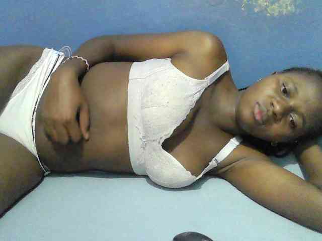 Mystiq-Ella webcam