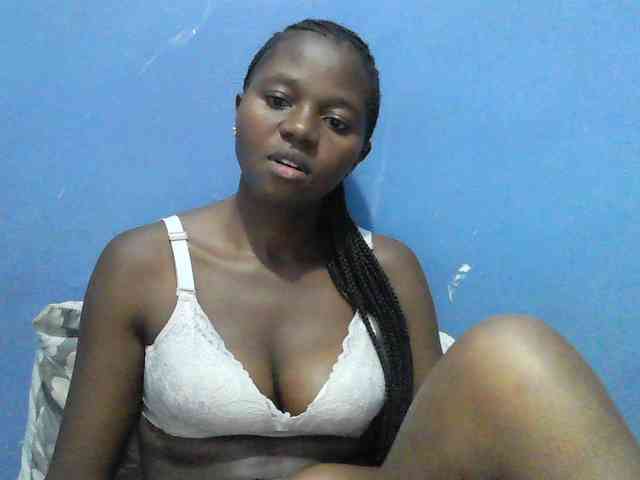 Mystiq-Ella webcam