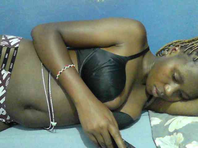 Mystiq-Ella webcam
