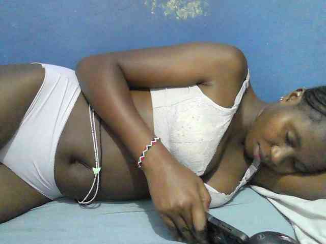 Mystiq-Ella webcam