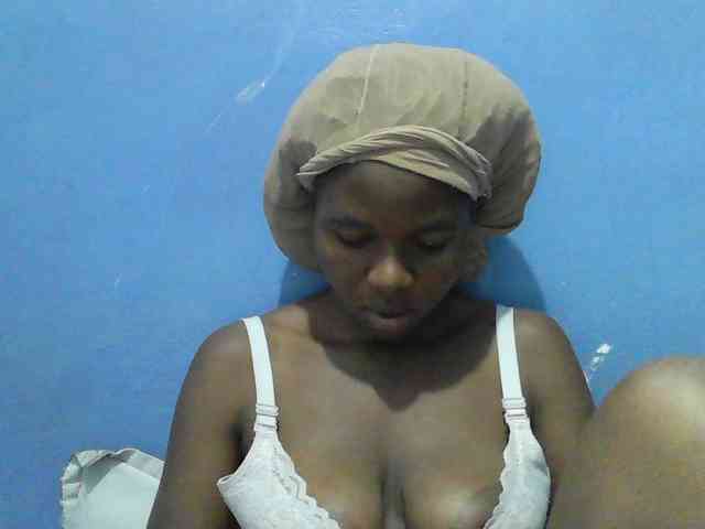 Mystiq-Ella webcam