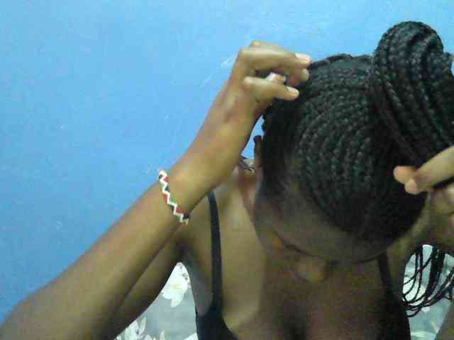 Mystiq-Ella webcam