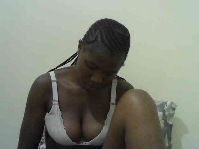 Mystiq-Ella webcam