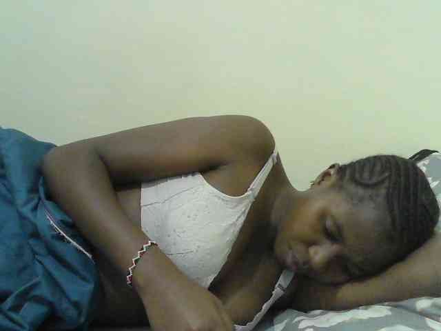 Mystiq-Ella webcam