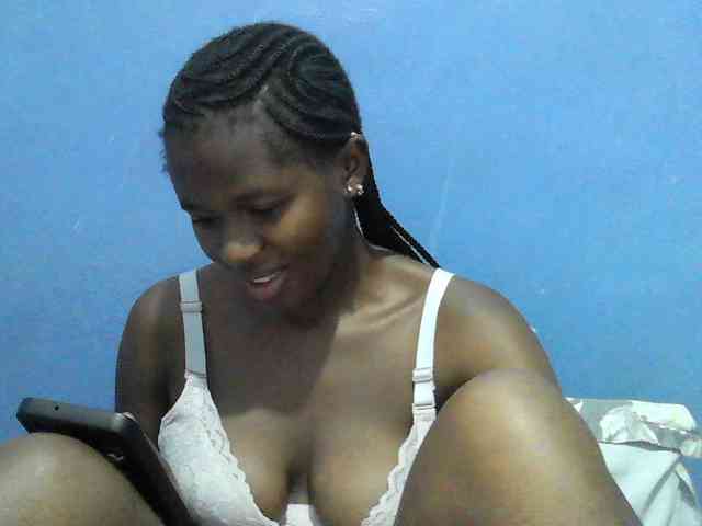Mystiq-Ella webcam