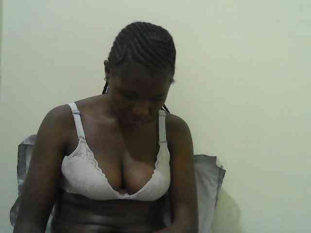 Mystiq-Ella webcam