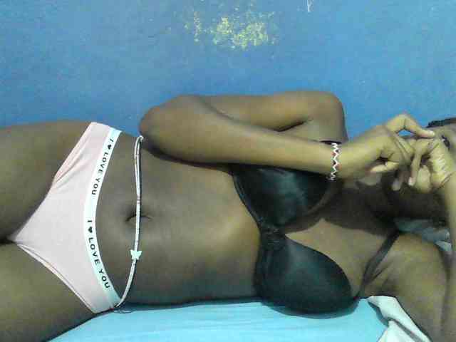 Mystiq-Ella webcam