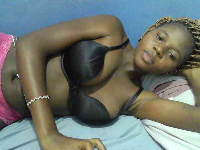 Mystiq-Ella webcam