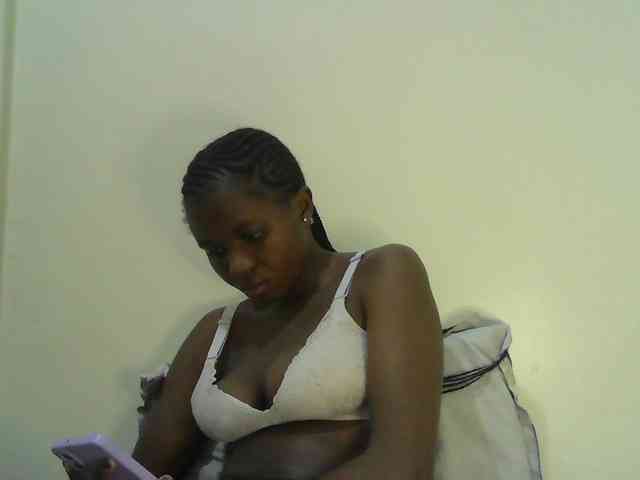 Mystiq-Ella webcam