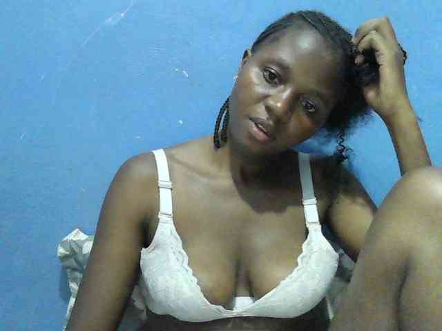 Mystiq-Ella webcam