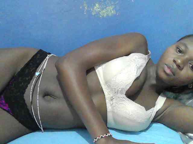Mystiq-Ella webcam