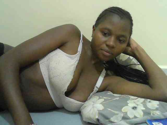 Mystiq-Ella webcam