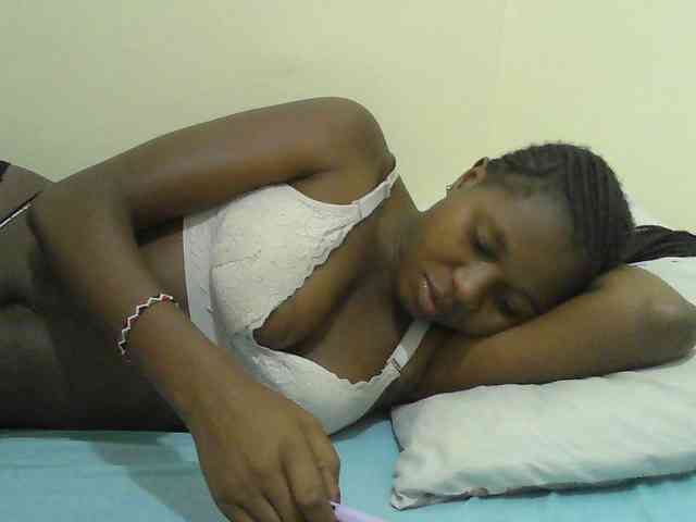 Mystiq-Ella webcam
