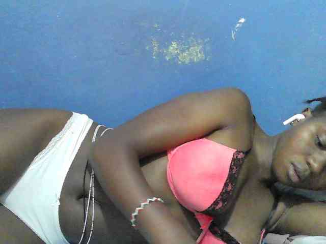Mystiq-Ella webcam