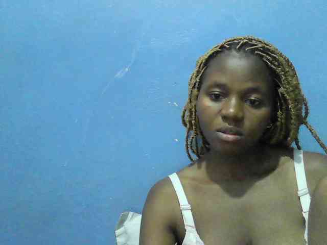 Mystiq-Ella webcam
