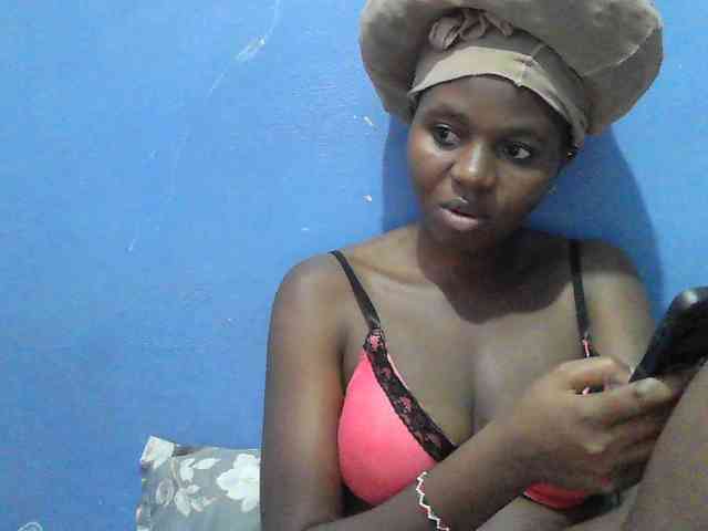 Mystiq-Ella webcam