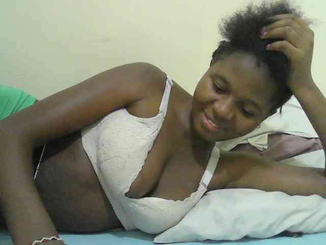 Mystiq-Ella webcam