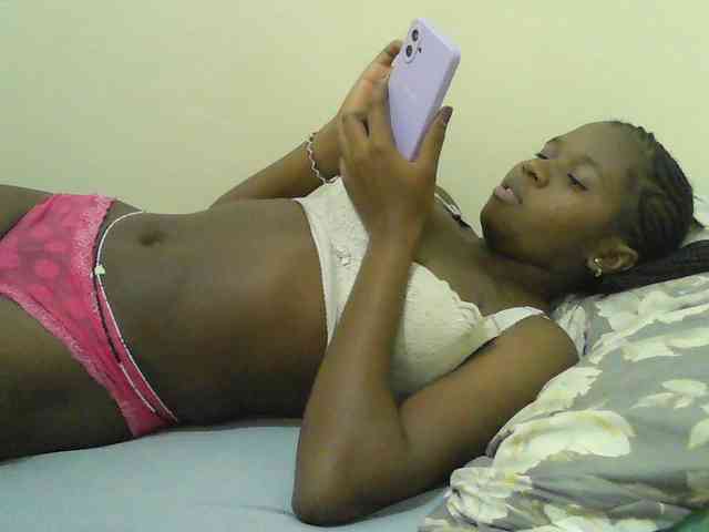 Mystiq-Ella webcam